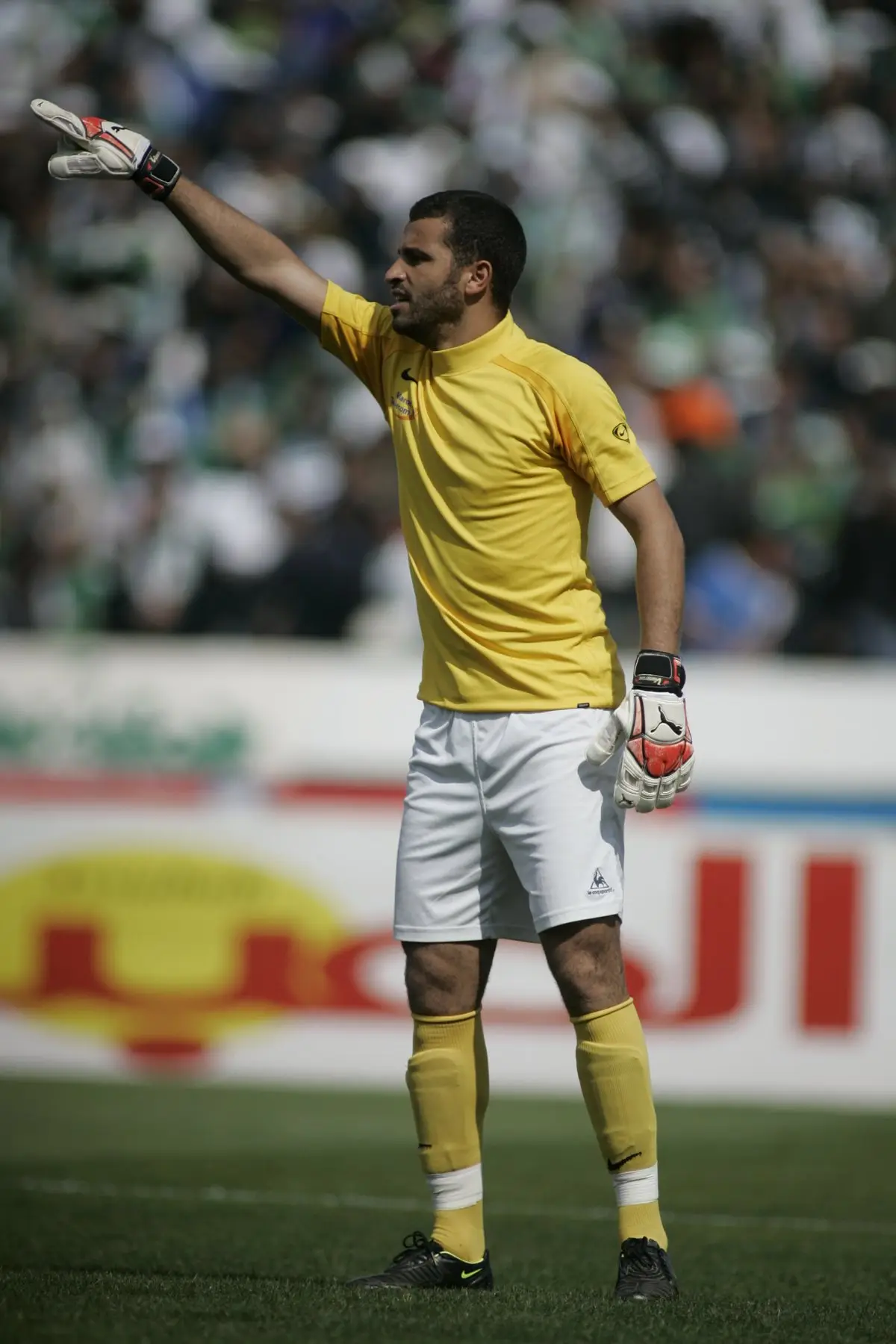 Issam Badda, gardien de l’IZK, lors de Raja-IZK (1-1), le 25 avril 2010. Photo : Mustapha Ennaimi, CC BY 2.0
